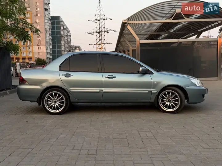 Mitsubishi Lancer 2006 photo 4
