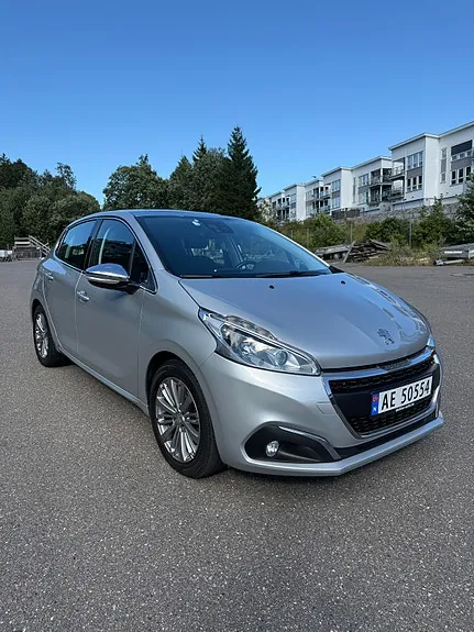 Peugeot 208 2017 photo 2