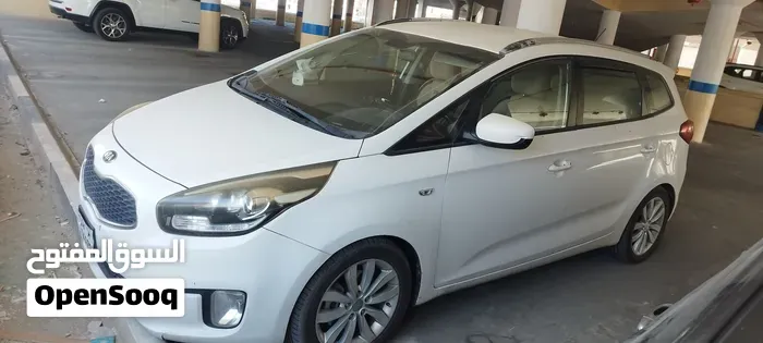 Kia Carens 2014 photo 5