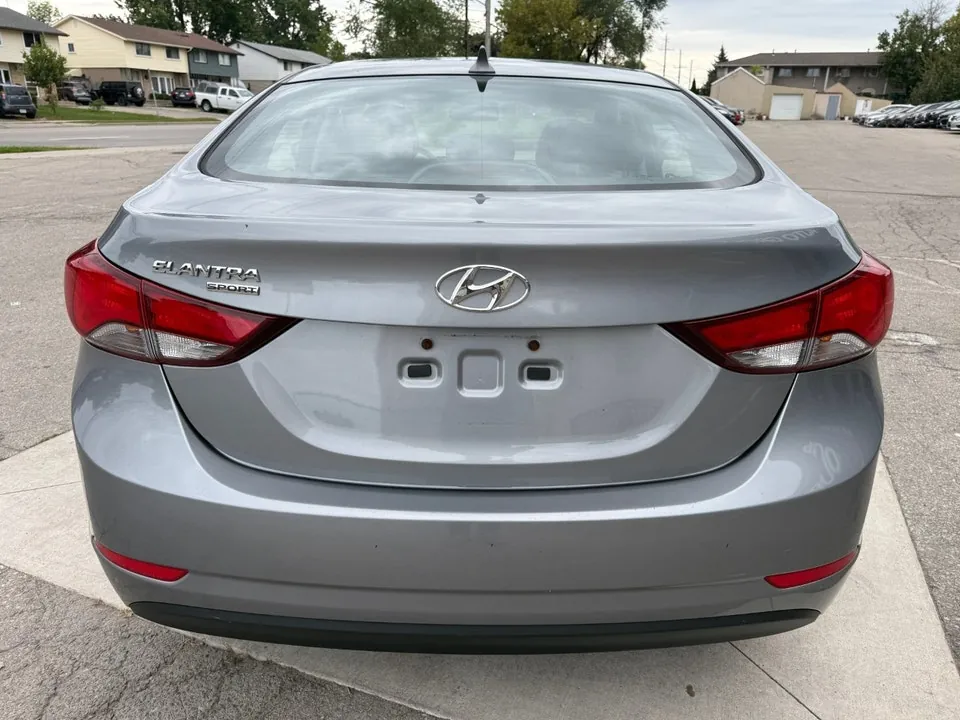 Hyundai Elantra 2015 photo 4