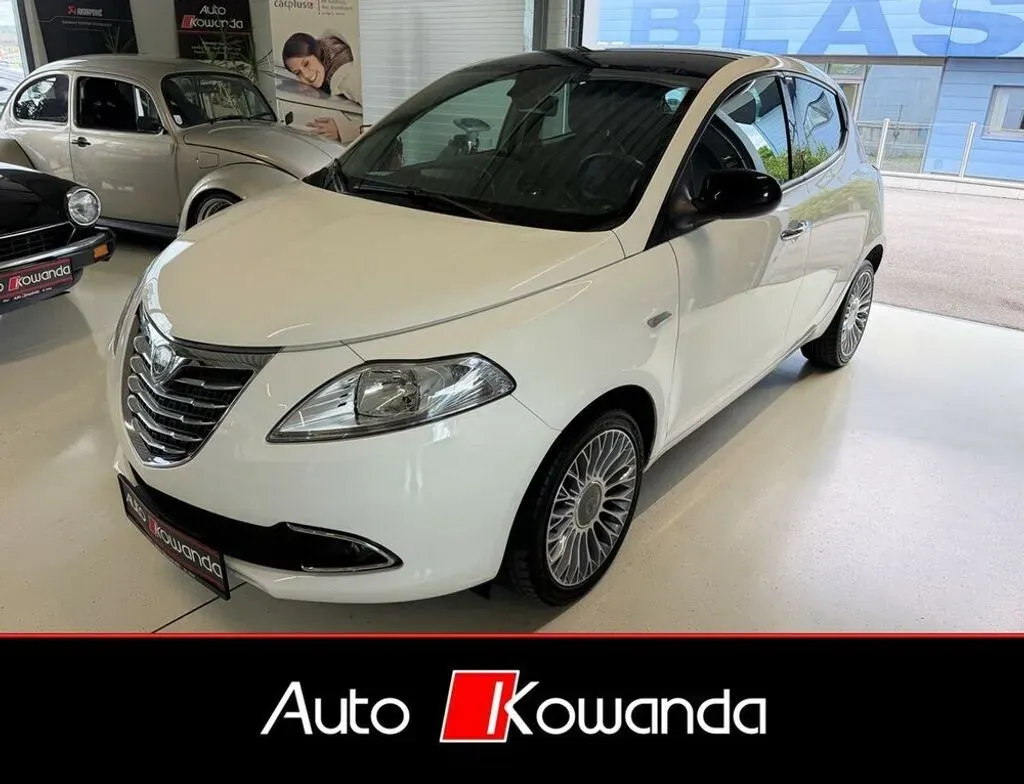 Lancia Ypsilon 2012 photo 3