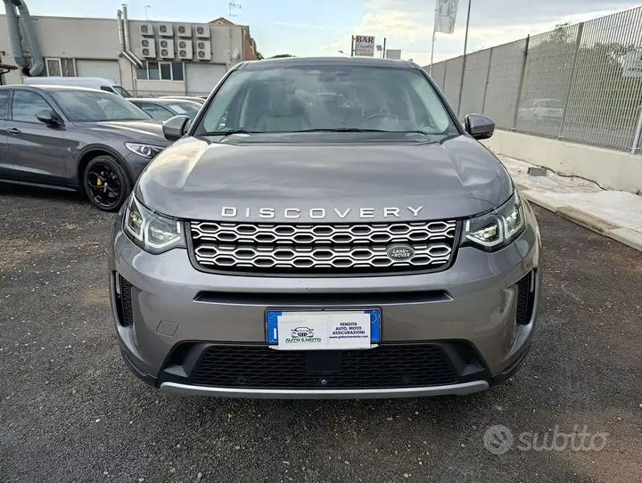 Land Rover Discovery Sport 2021 photo 2