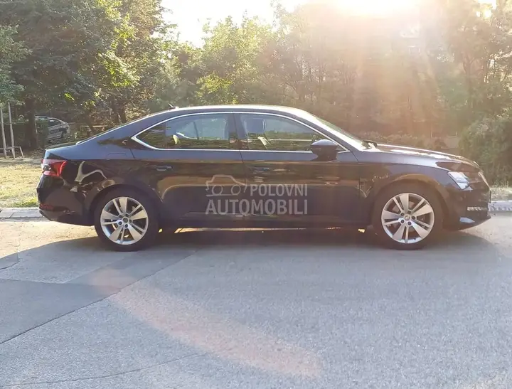 Skoda Superb 2022 photo 3