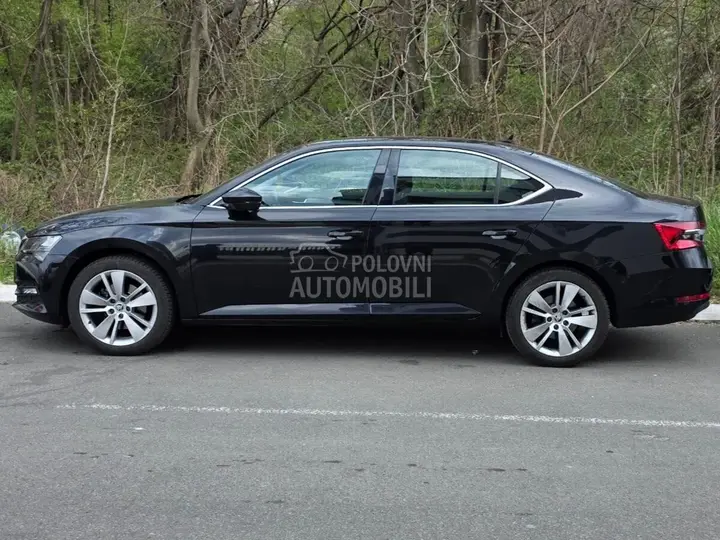Skoda Superb 2022 photo 2