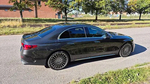 Mercedes-Benz E 220 D