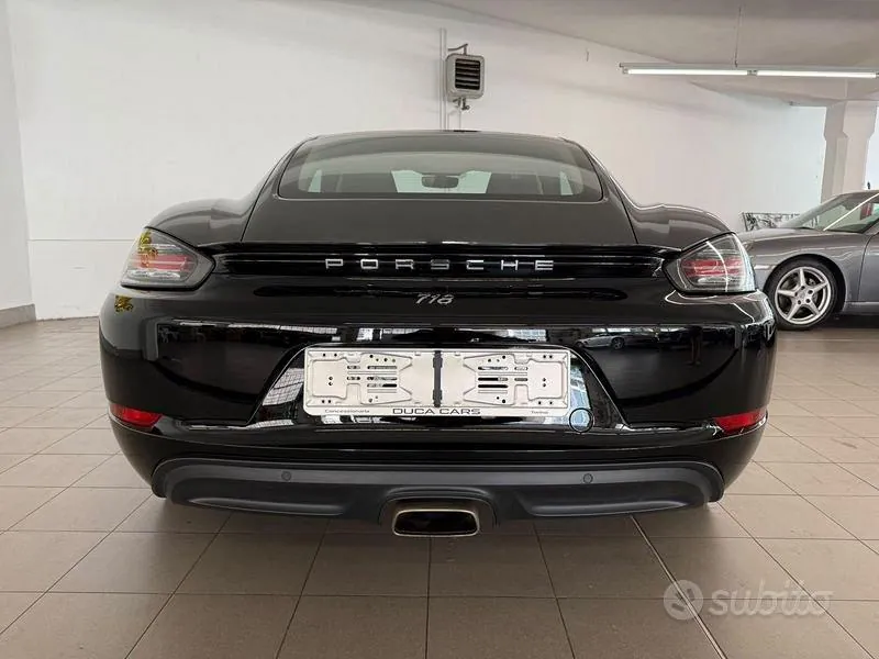 Porsche 718 Cayman