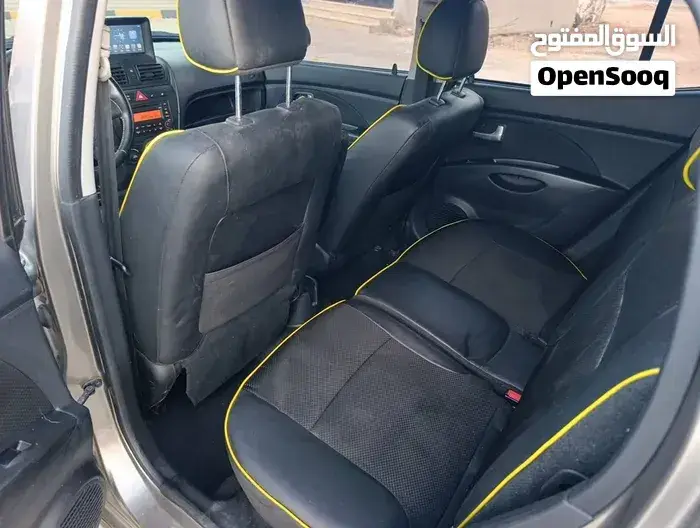 Kia Picanto 2010 photo 2