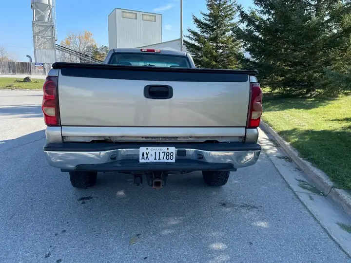 Chevrolet Silverado 2500 2003 photo 4
