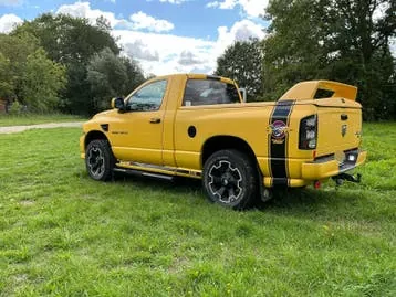 Dodge Ram 1500 2004 photo 3