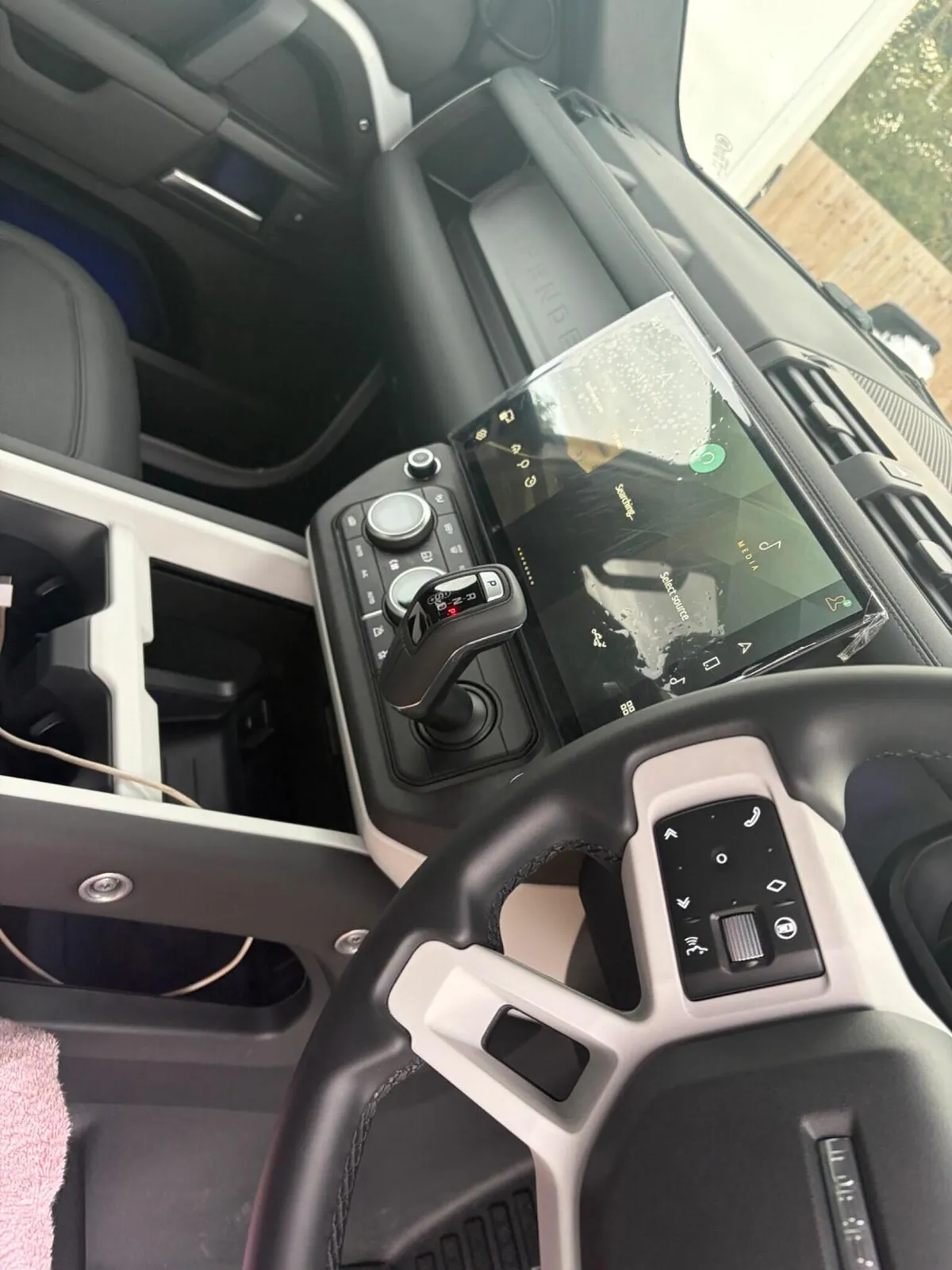 Land Rover Defender 110 2026 photo 5