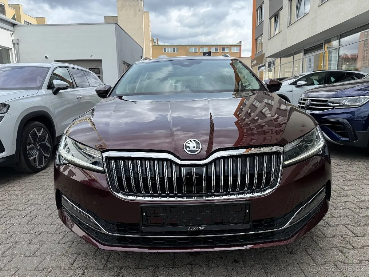 Skoda Superb 2023 photo 2
