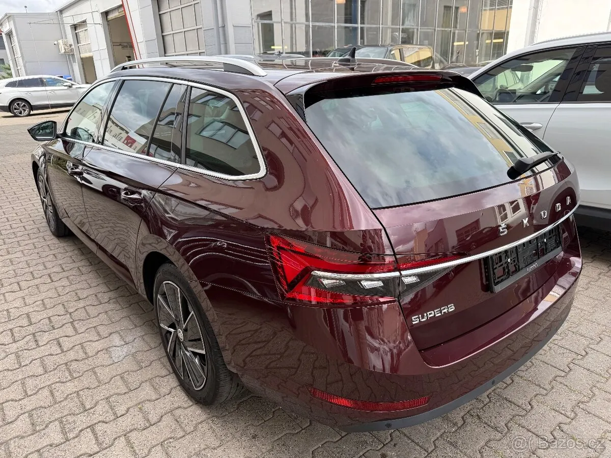 Skoda Superb 2023 photo 4
