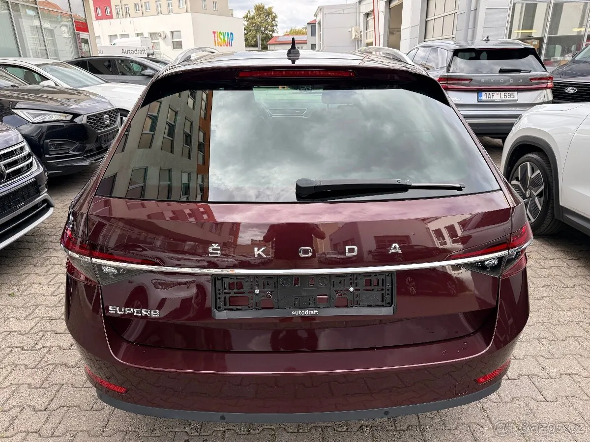 Skoda Superb 2023 photo 5