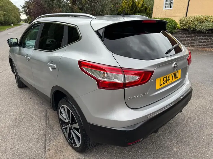 Nissan Qashqai 2014 photo 3