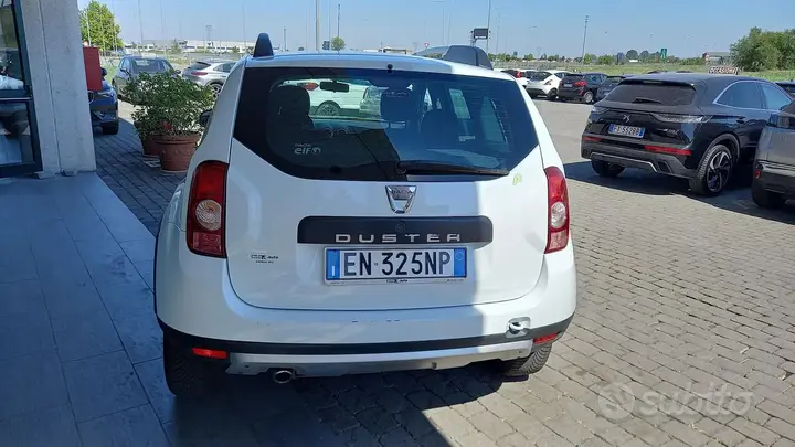 Dacia Duster 2012 photo 4