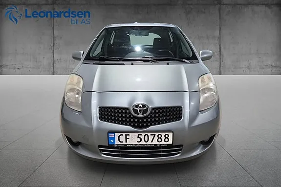 Toyota Yaris 2009 photo 2