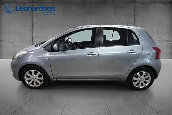 Toyota Yaris 2009 photo 3