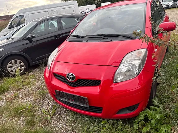 Toyota Yaris 2011 photo 4
