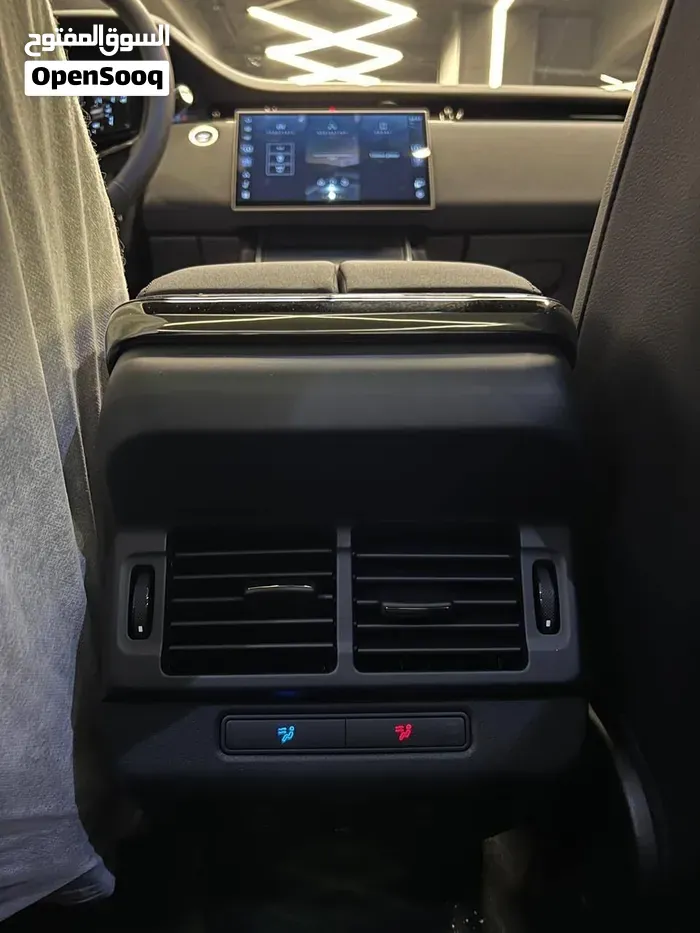 Iveco Range Rover Evoque 2026 photo 4