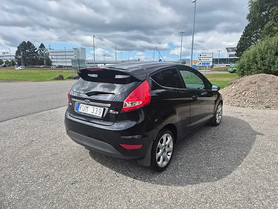 Ford Fiesta 2010 photo 2