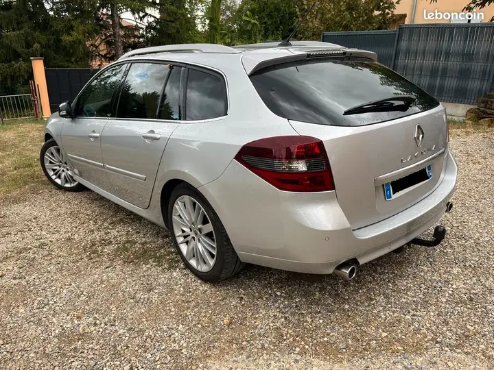 Renault Laguna 2008 photo 2