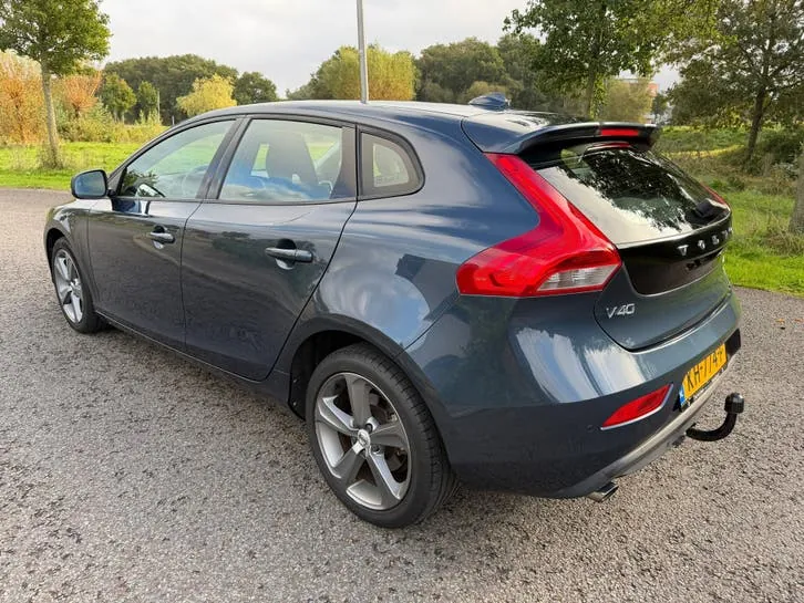 Volvo V40 2016 photo 3