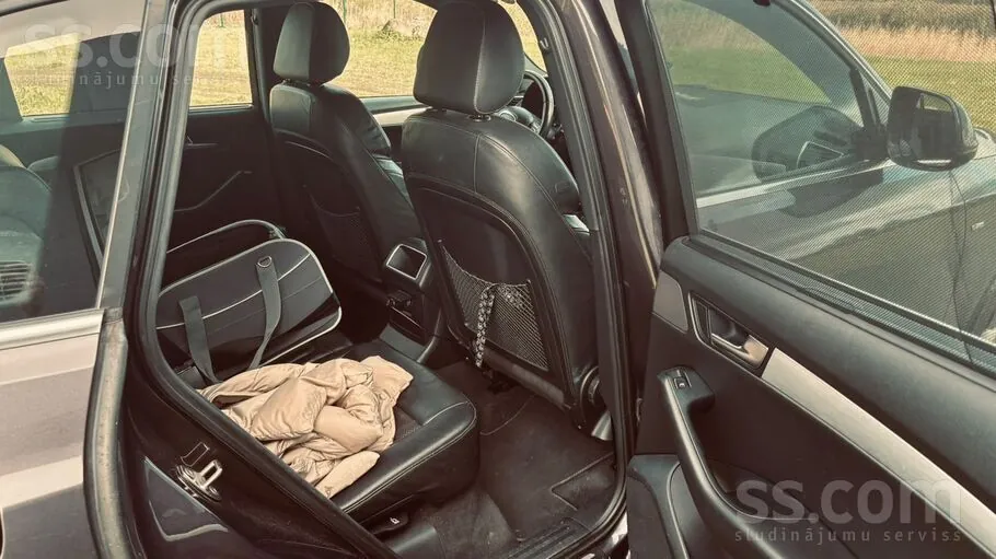 Audi Q5 2010 photo 2