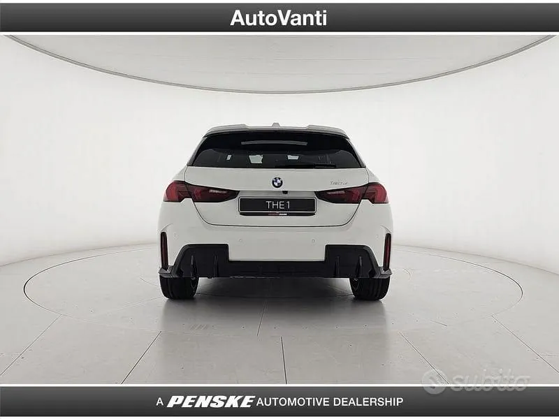 BMW 1 Series 2026 photo 4