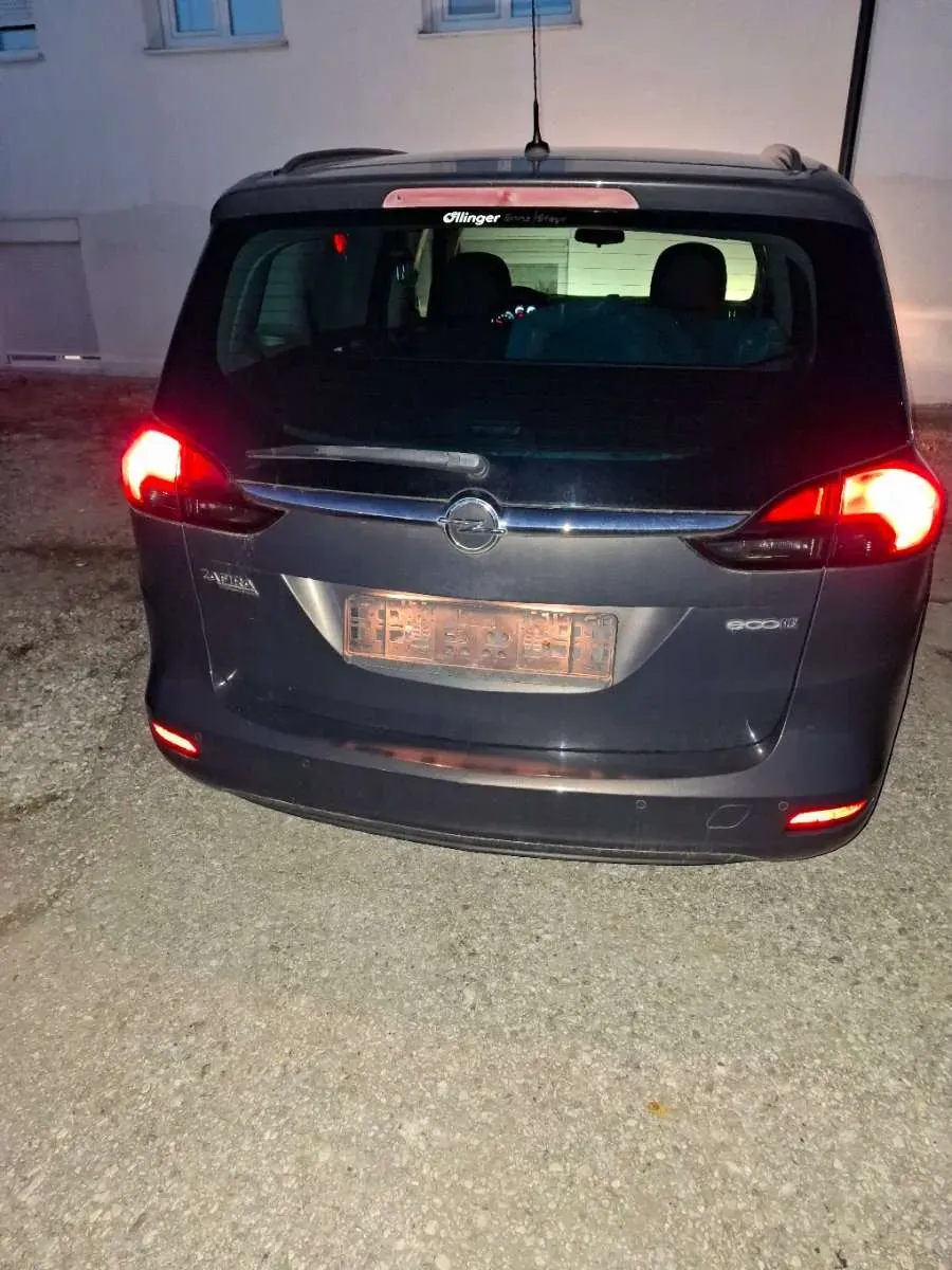 Opel Zafira 2014 photo 2