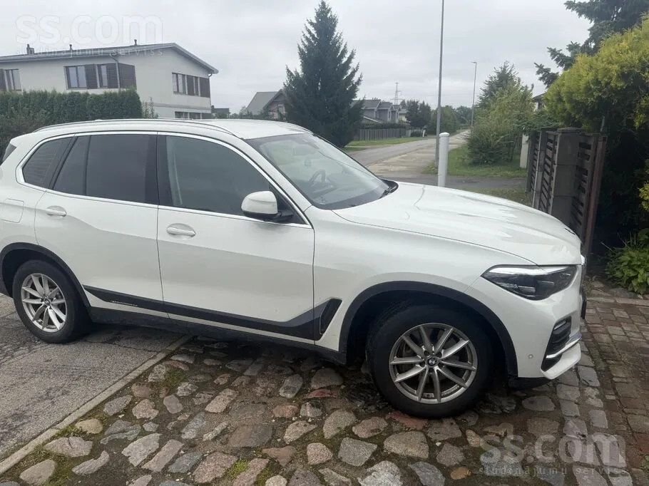 BMW X5 2021 photo 2