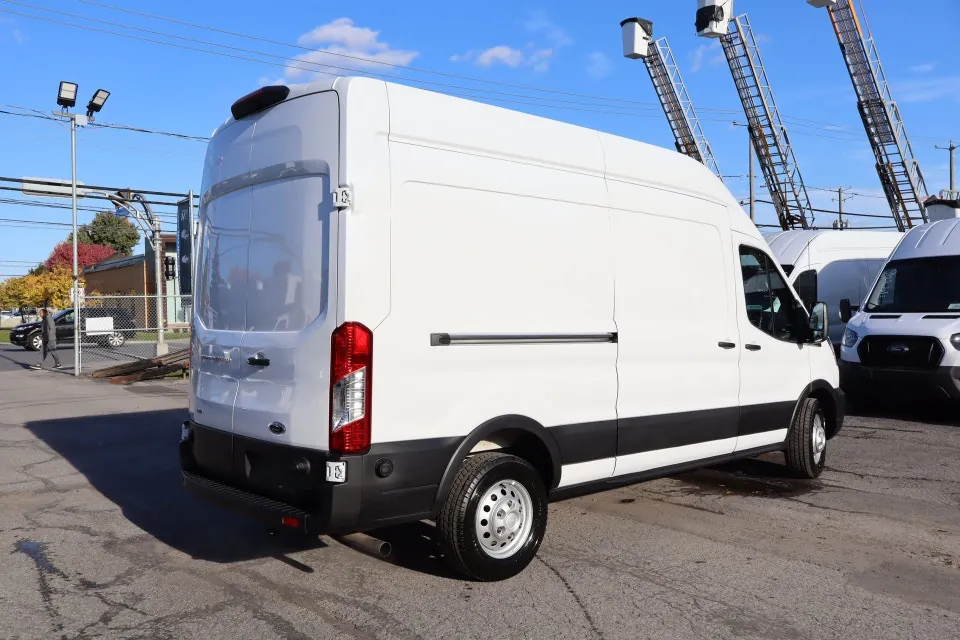 Ford Transit 2025 photo 5