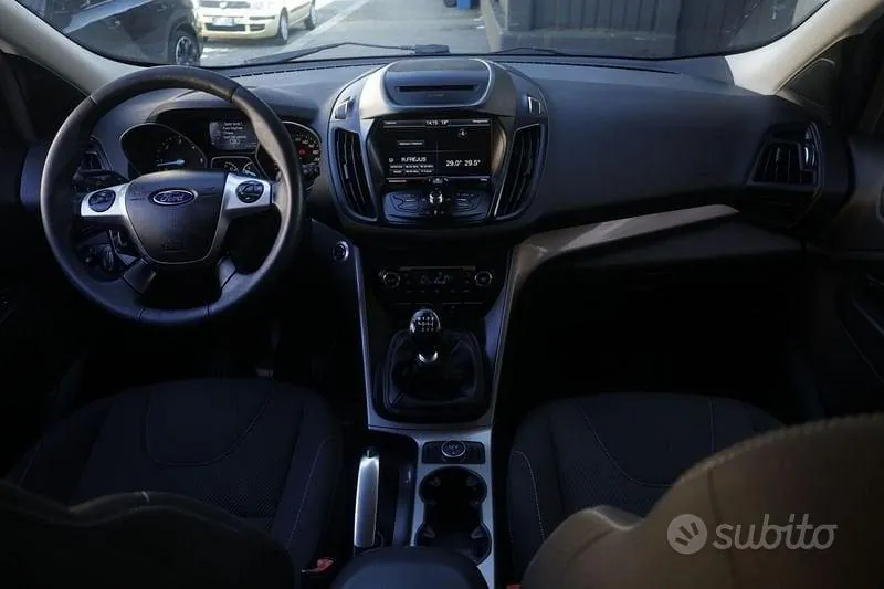 Ford Kuga 2016 photo 2