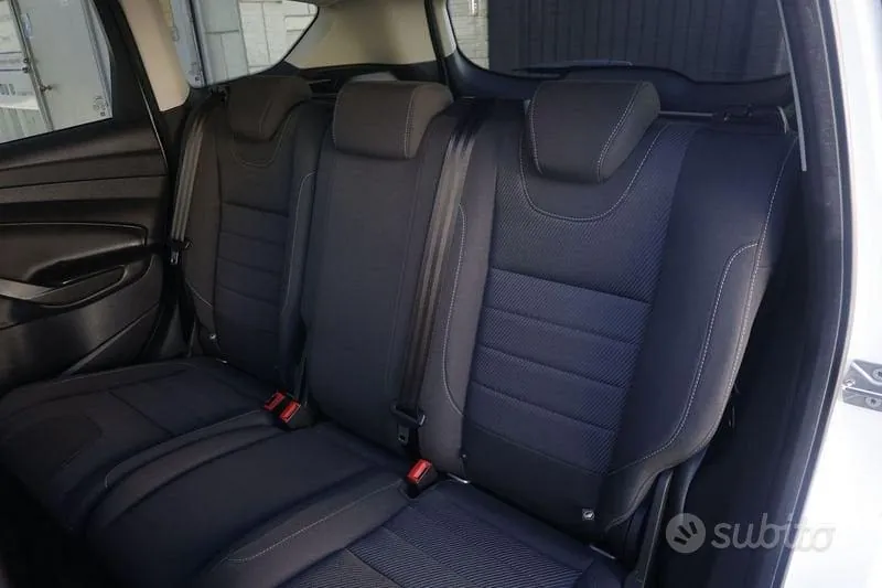 Ford Kuga 2016 photo 3