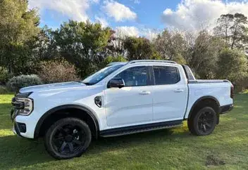 Ford Ranger 2023 photo 2