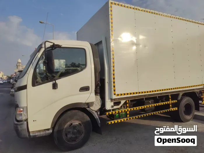 Toyota Dyna 2011 photo 2