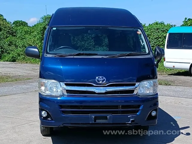 Toyota Regiusace Van 2011 photo 2