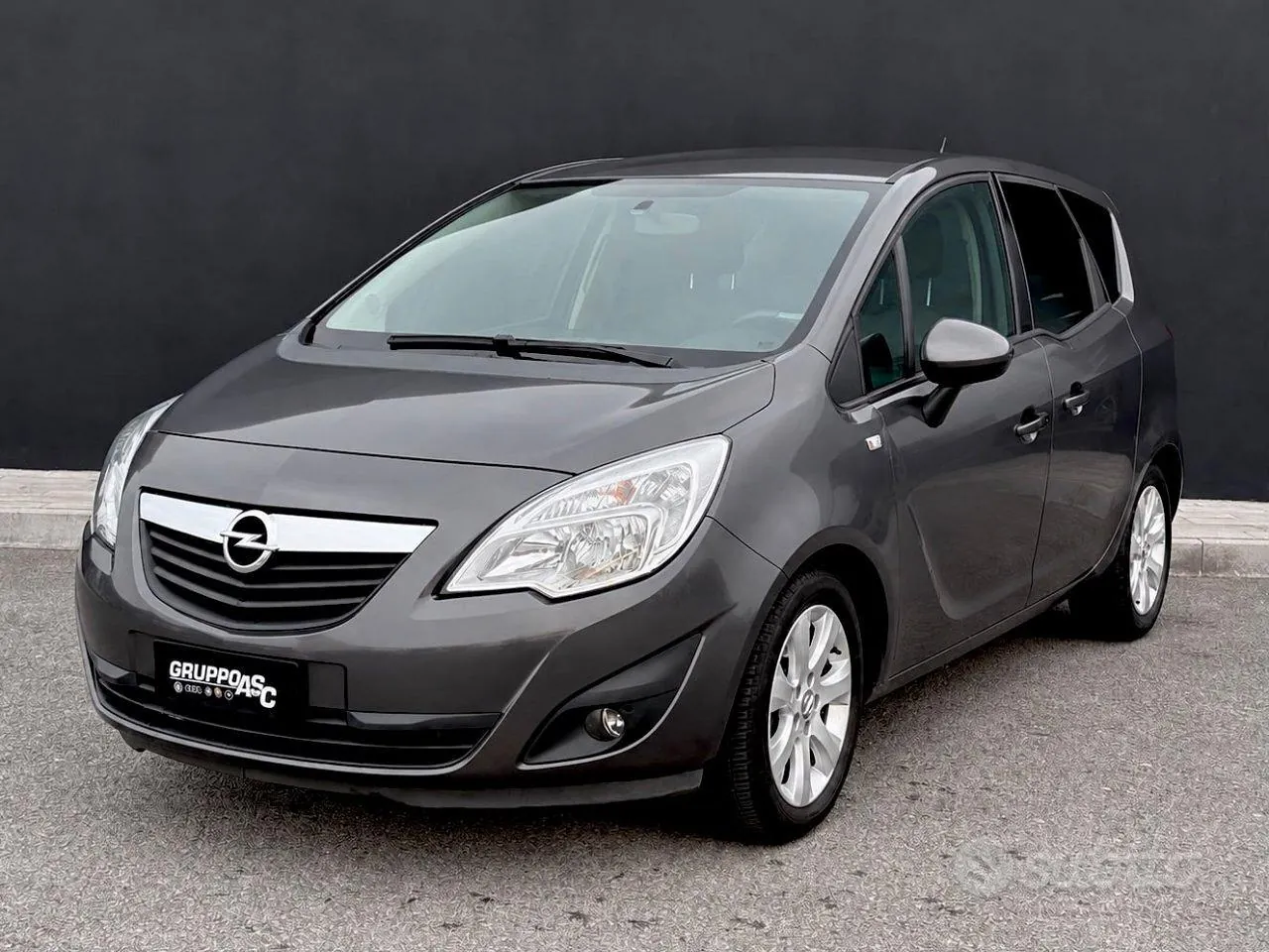 Opel Meriva 2012 photo 2