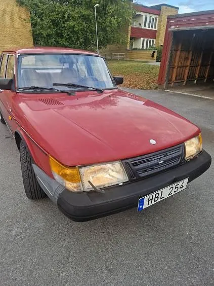 Saab 900 1987 photo 2