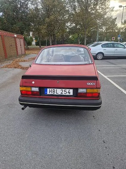 Saab 900 1987 photo 4
