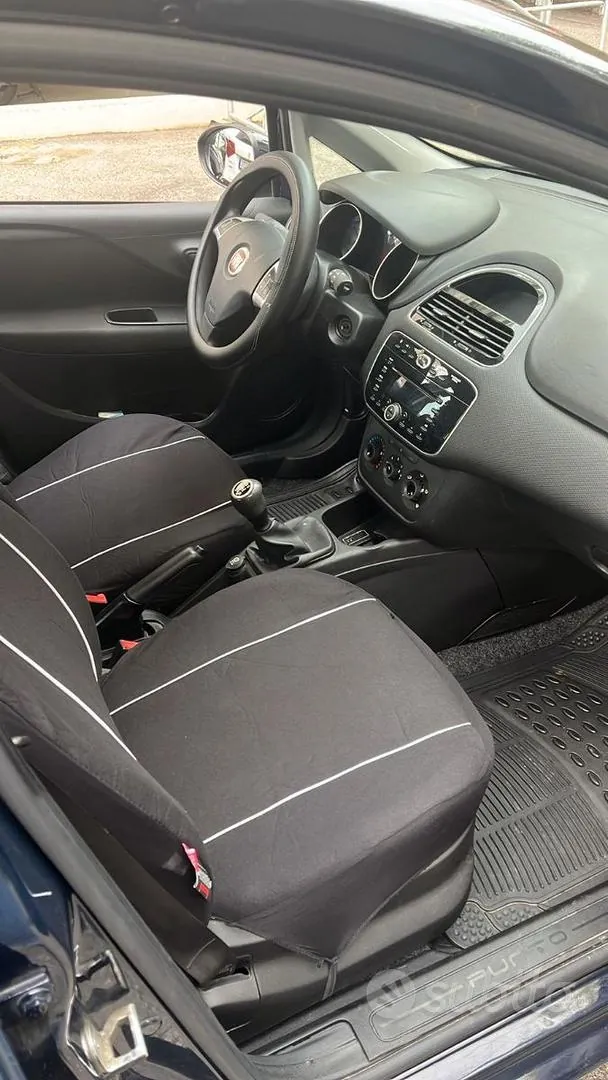 Fiat Punto 2016 photo 2