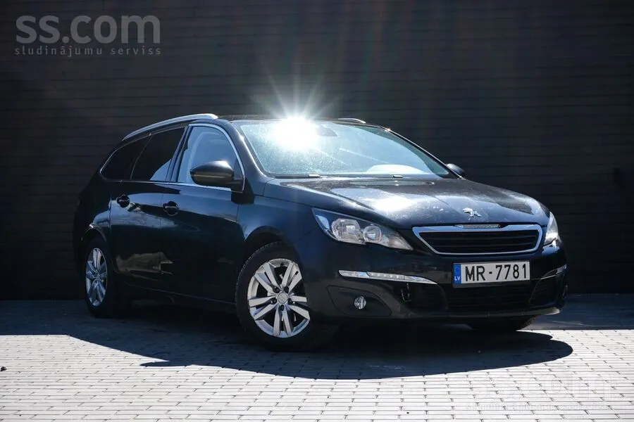 Peugeot 308 2015 photo 2