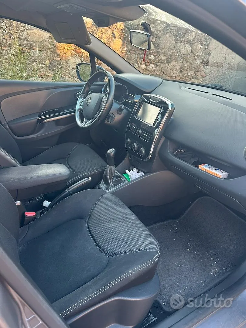 Renault Clio 2015 photo 2