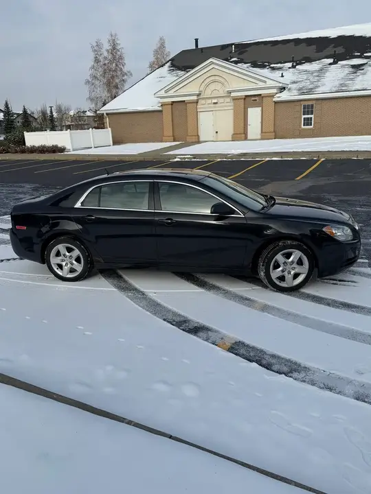 Chevrolet Malibu 2011 photo 3