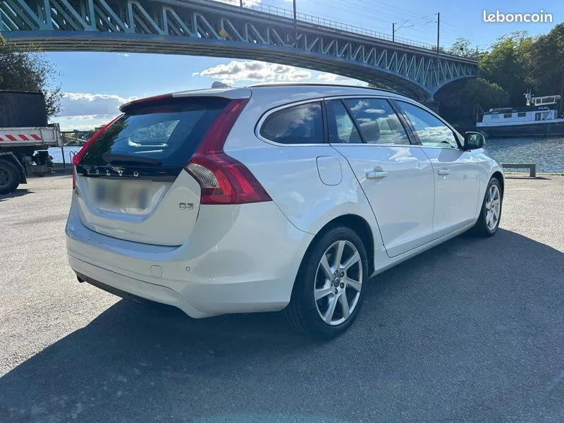 Volvo V60 2013 photo 2