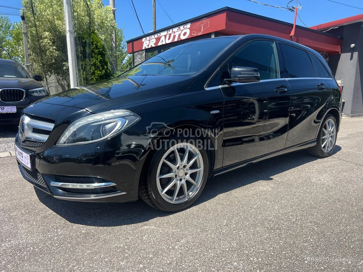 Mercedes-Benz B 180 2011 photo 5