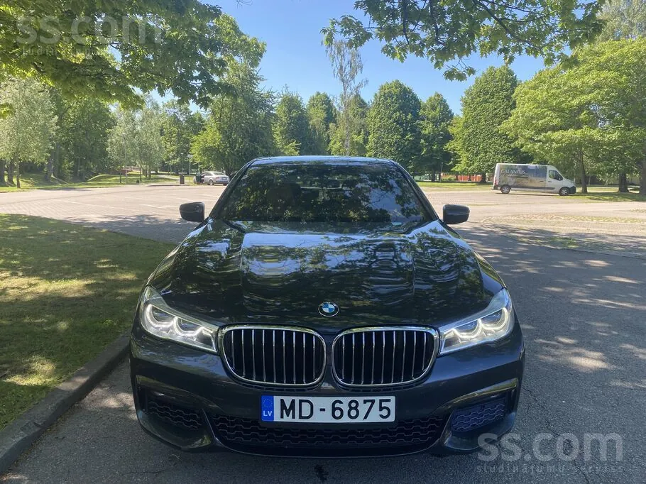 BMW 740 2015 photo 2