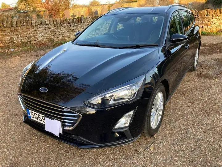 Ford Focus 2019 photo 2