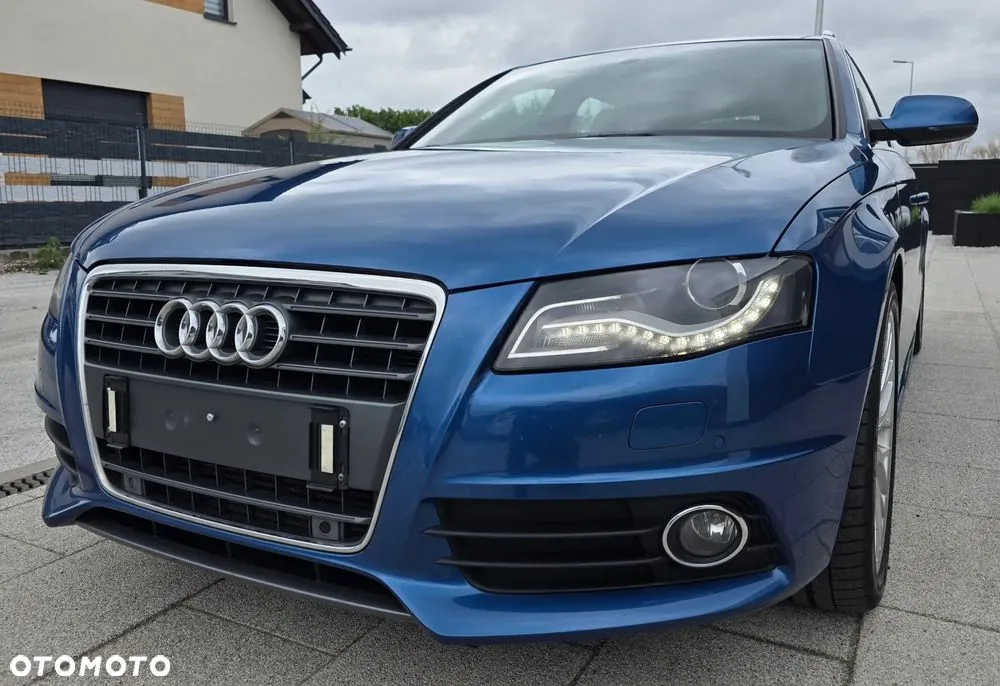 Audi A4 Avant 2010 photo 2