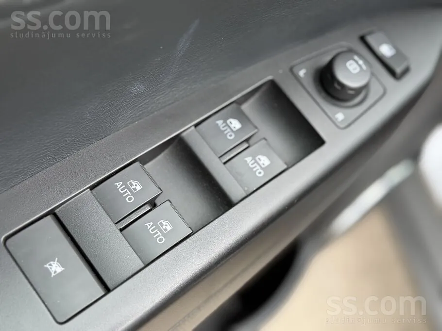Opel Antara 2011 photo 5