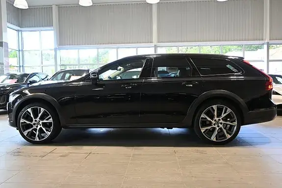 Volvo V90 Cross Country 2021 photo 2